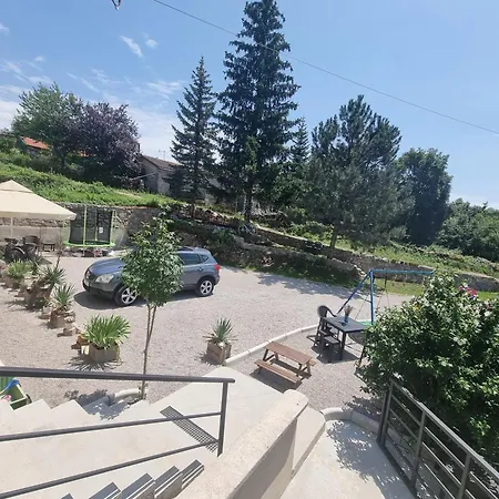 Apartment Haus Natura Jurdani