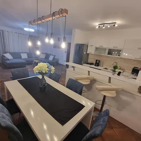 Haus Natura Apartment Jurdani